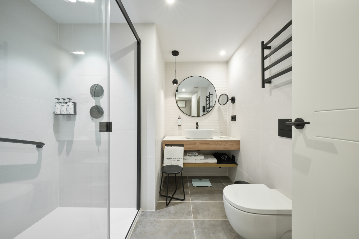 CataloniaParkPutxet Hab Familiar Deluxe Lavabo (1)