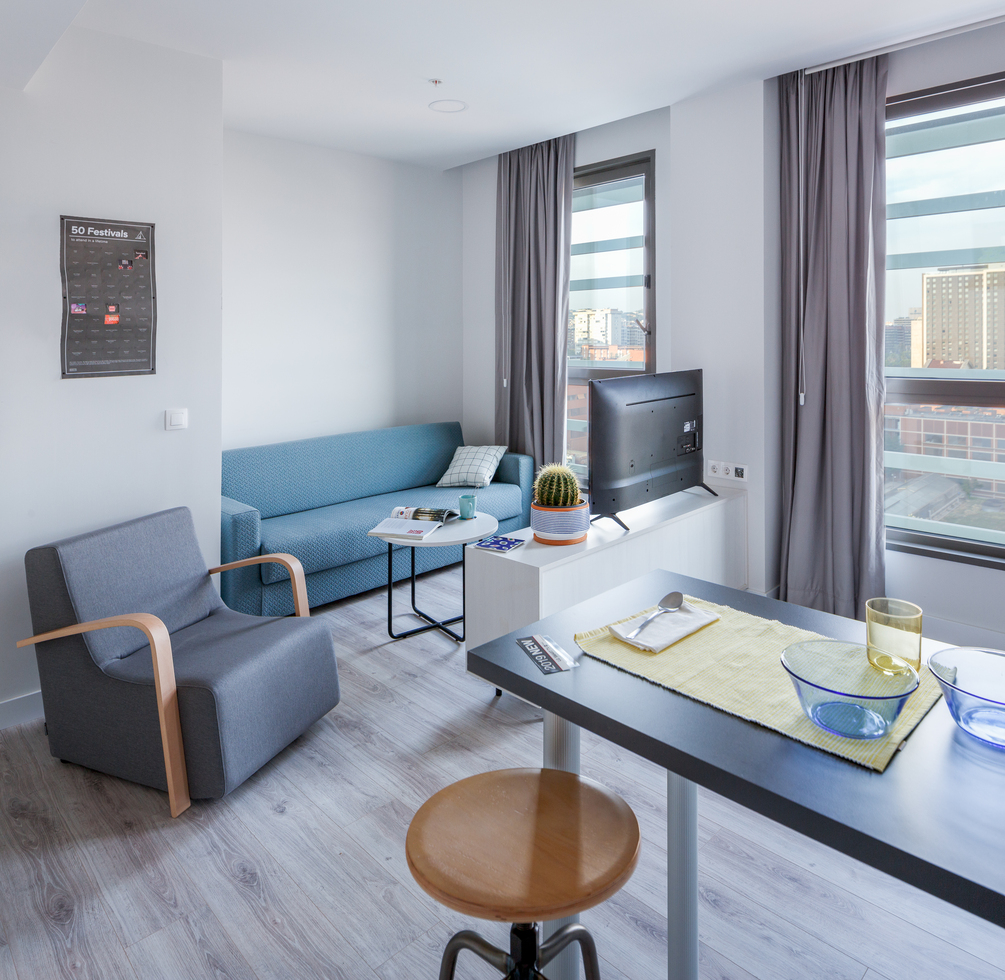 Residencia Universitaria Aleu_Estudio Premium (5)